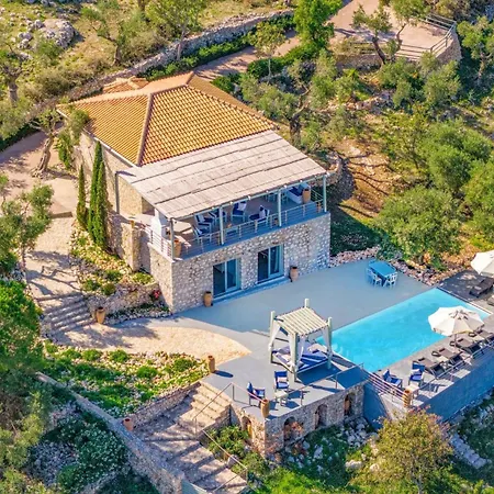 Thea By Вилла Skinaria